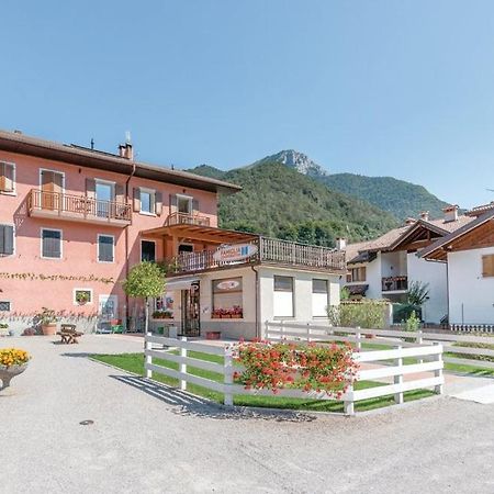 Ledro Lake Suite "Pur" Mezzolago Exteriör bild