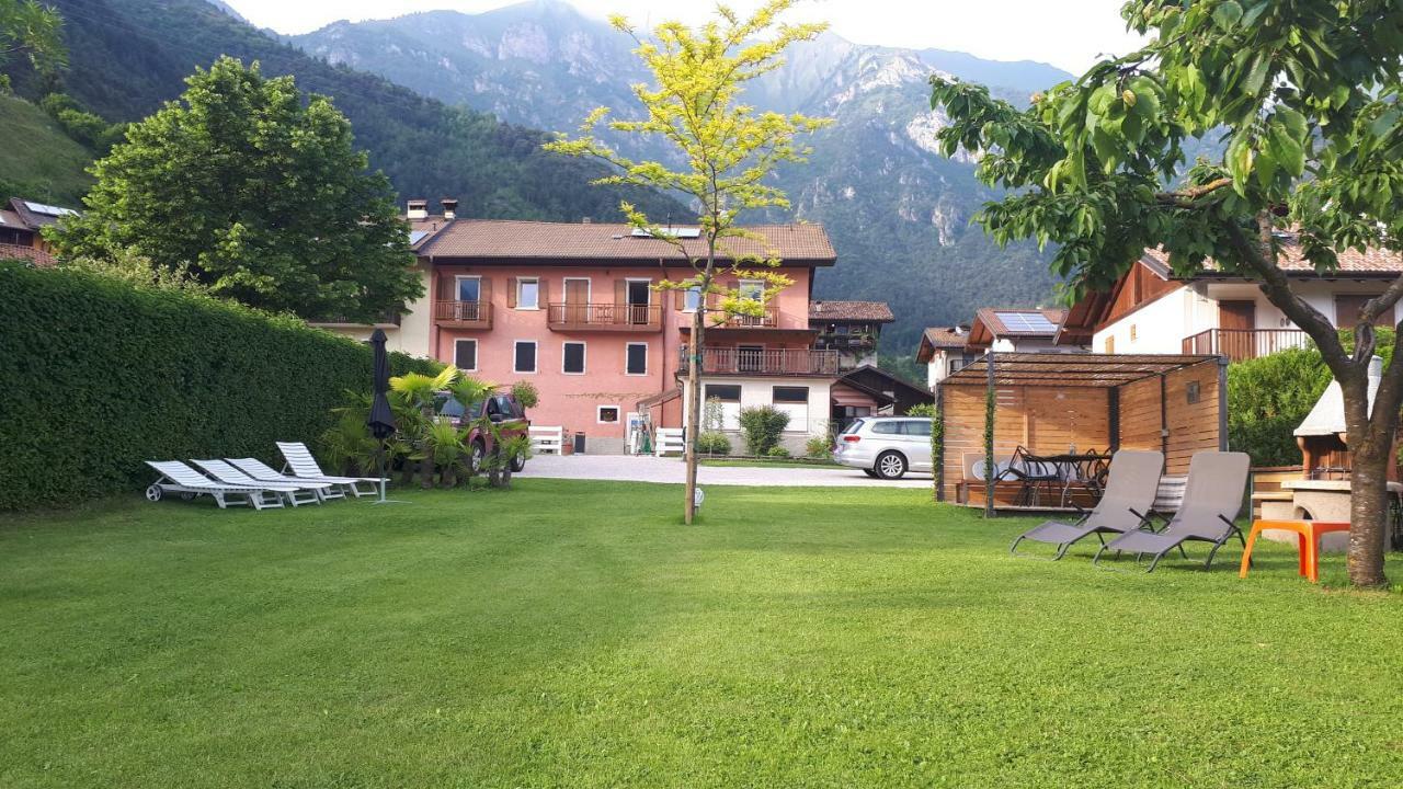 Ledro Lake Suite "Pur" Mezzolago Exteriör bild